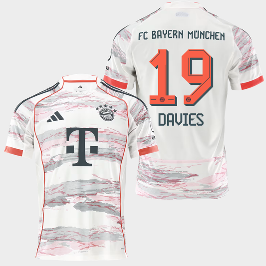 Bayern Munich 2025/26 visitante aficionado Davies 19